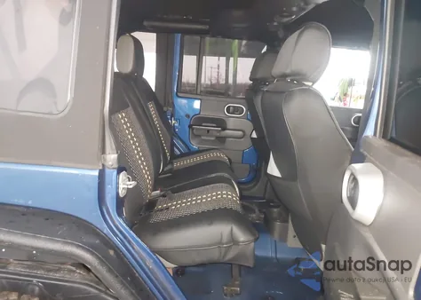 2010 Jeep Wrangler Unlimited Sport из США, поврежденный, VIN 1J4BA3H15AL223889